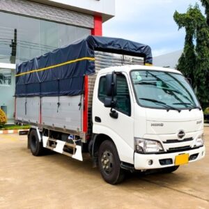 Xe Tải Hino XZU650L Euro 5 1.9 Tấn Thùng Bạt