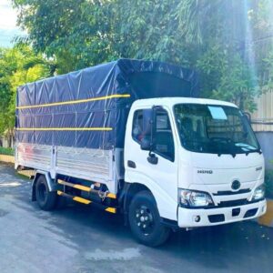 Xe Tải Hino XZU650L Euro 5 3.5 Tấn Thùng Bạt