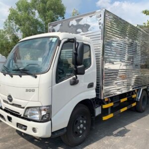 Xe Tải Hino XZU650L Euro 5 3.5 Tấn Thùng Kín