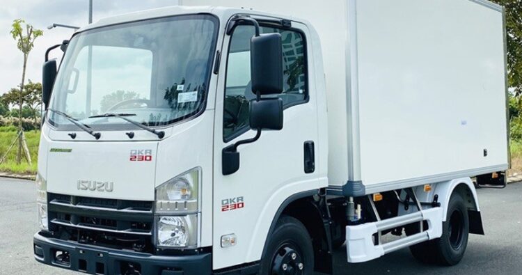 Xe Tải Isuzu QLR77FE5 1.9 Tấn Thùng Bảo Ôn